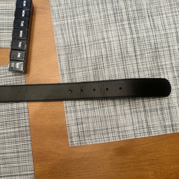 Authentic Gucci Marmont Belt size small - Picture 6 of 7